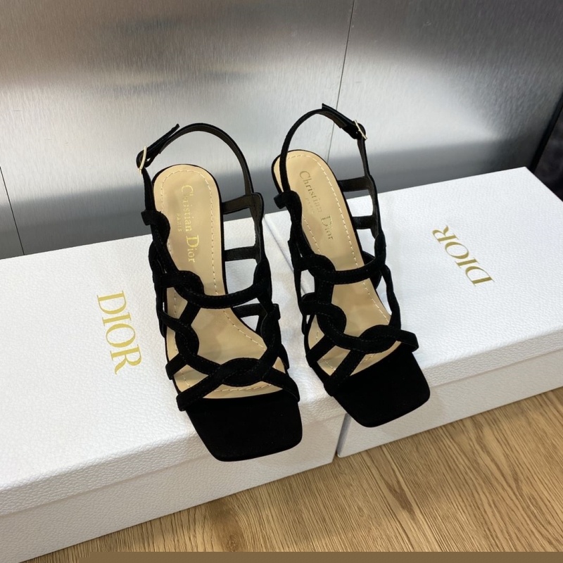 ch**an D*or slippers